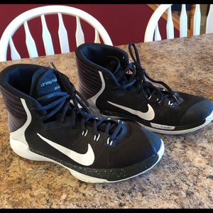 Boys Nike basketball shoes. Size 6Y.